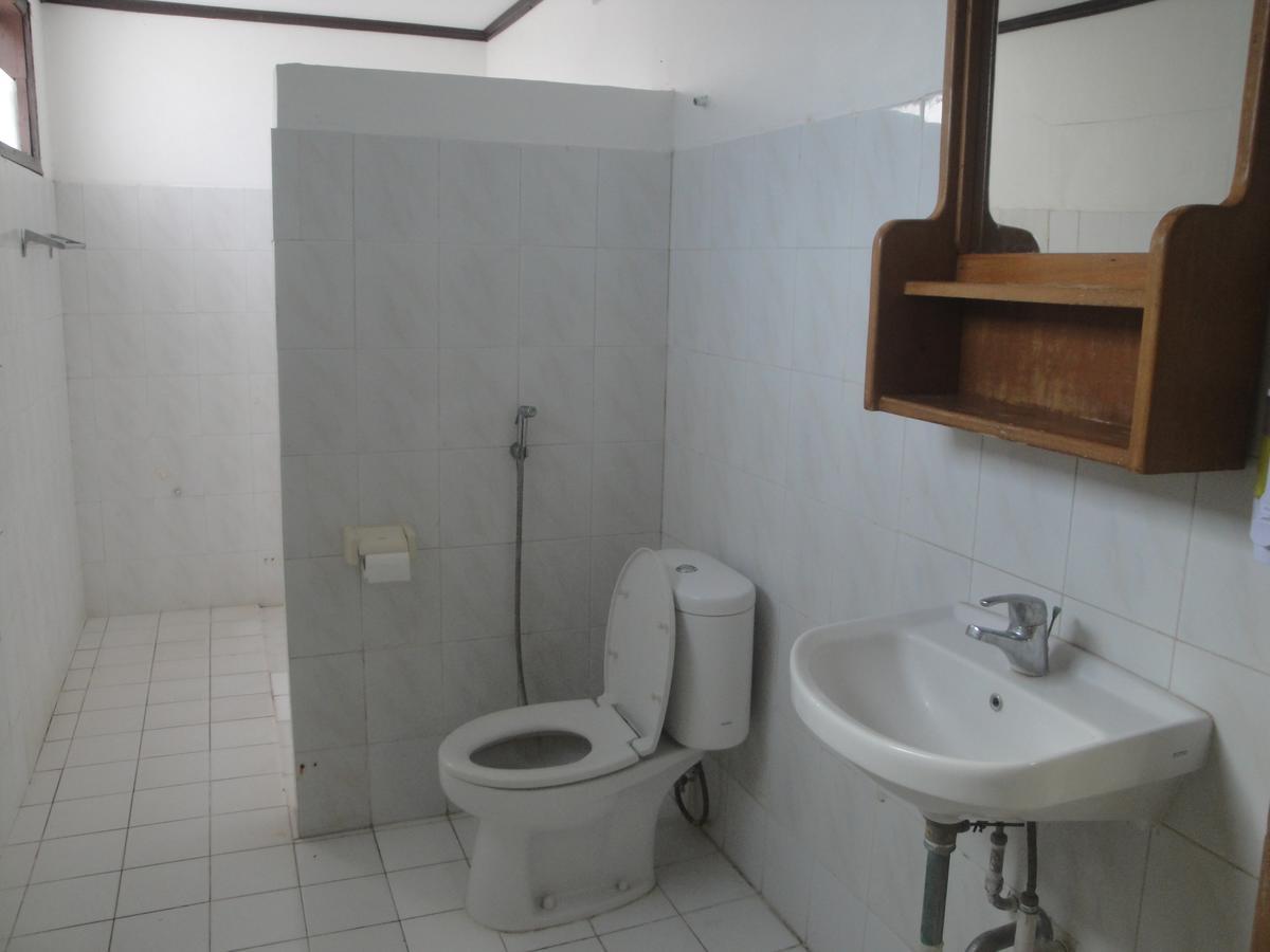 Yoyo'S Hotel Sekongkang Eksteriør bilde